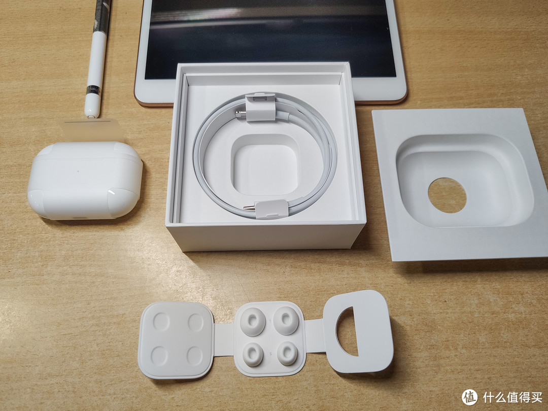 【AirPods Pro轻体验】如果没了信仰，那我们Apple Store见！