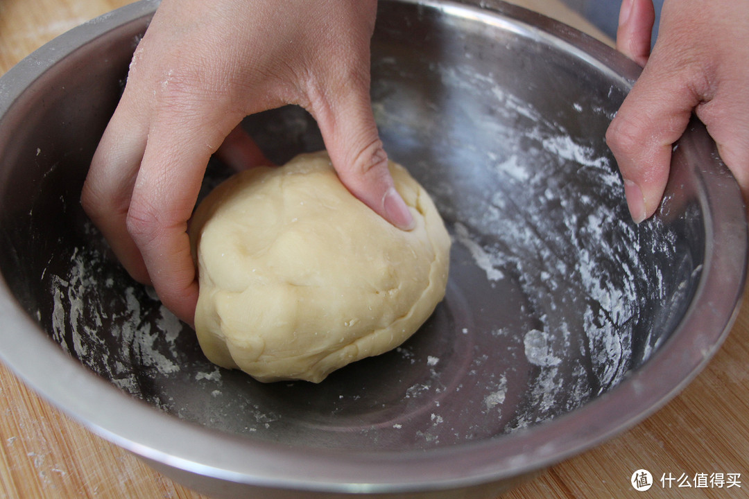 跟着教程学做拉丝面包 第一次做出来的有点···