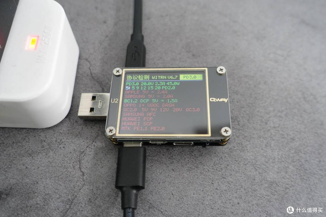一体化皮套更舒心,CFORCE CF011XPro便携显示器体验