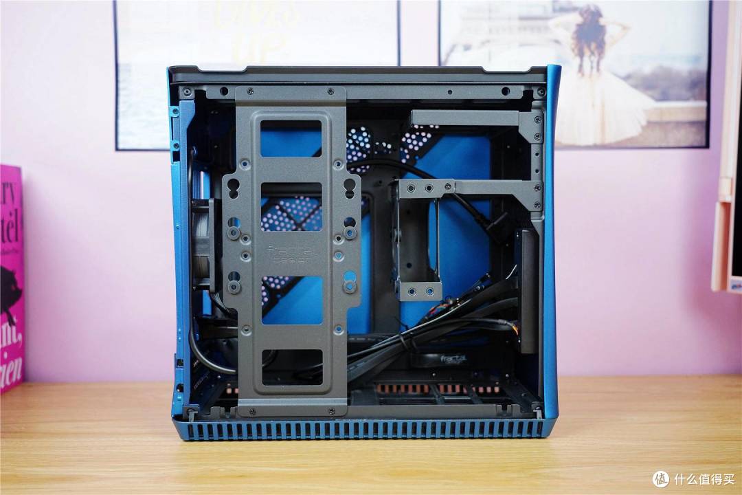做个快乐的小蛮腰,美只是我的一面--分形工艺(Fractal Design) Era ITX机箱分享