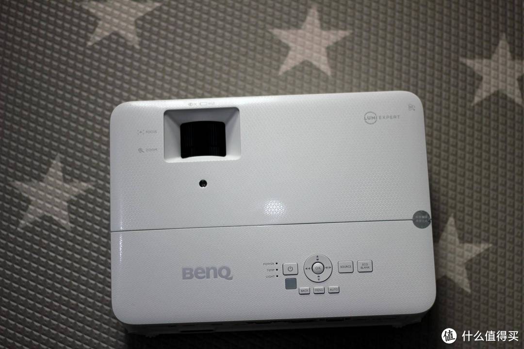 有趣？家庭游戏体验的新世界 - 明基 BenQ TH685家用投影机实测