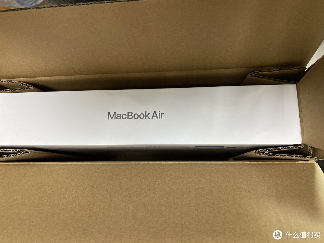 2020款MacBook Air 深空灰简单开箱与iPad Pro对比感受