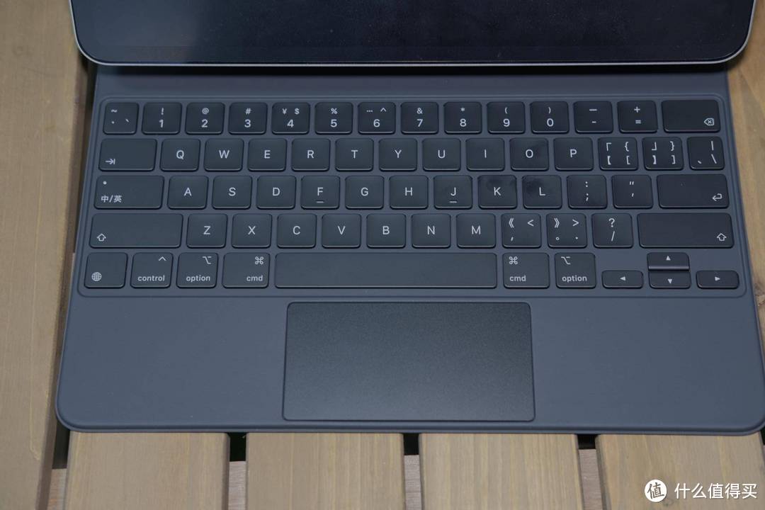 全新iPad Pro 妙控键盘开箱评测