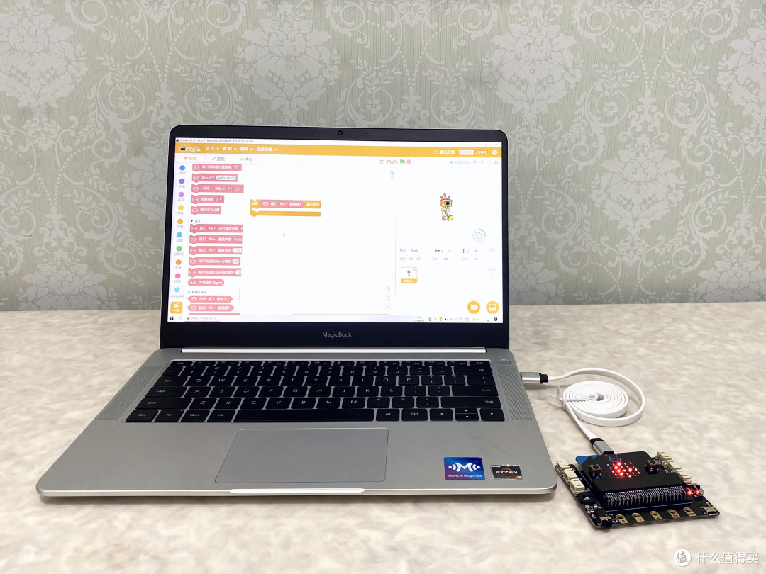 动脑又动手的编程玩具!DFRobot 造物粒子积木百宝盒给孩子一次编程初体验