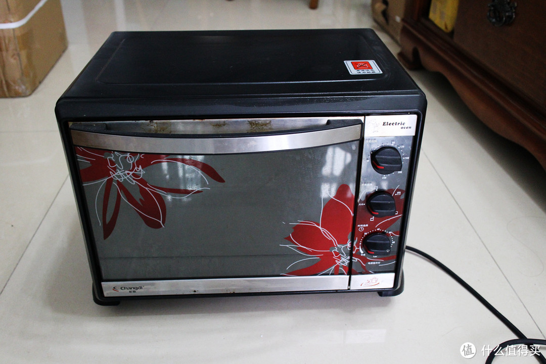 这是我很多很多年前的第一台烤箱,长帝当年的经典款,有同款的小伙伴举