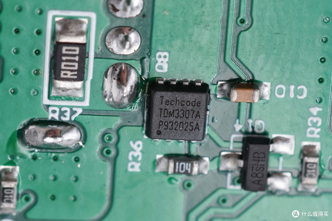 拆解报告:森石脉PowerBen能源堡360W移动电源SMP-360W