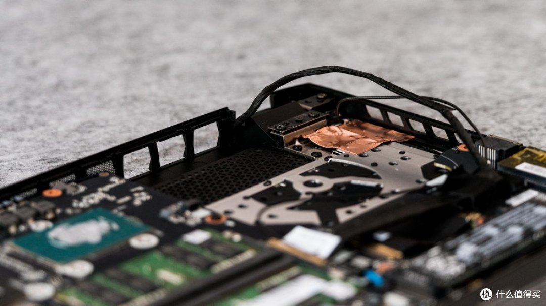 不吹不黑一拆到底技嘉aero1797502070游戏本使用体验