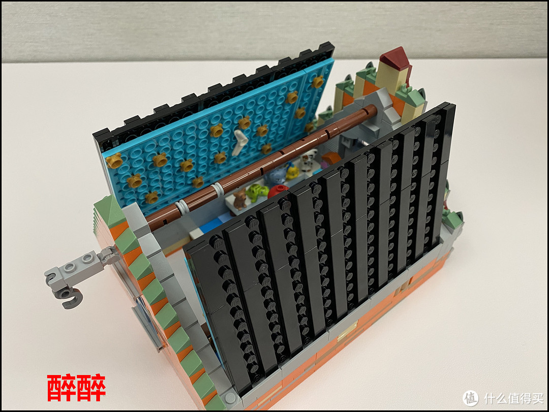 BrickandTiles-ModularClockTowerSquare（钟楼