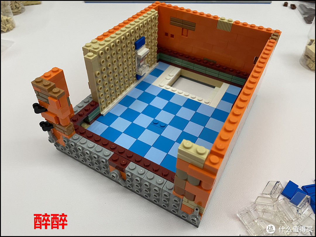 BrickandTiles-ModularClockTowerSquare（钟楼