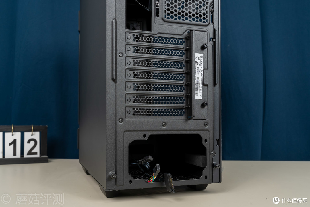 外观酷炫,细节精致,用料厚道——华硕tuf gaming gt301火枪手中塔机箱