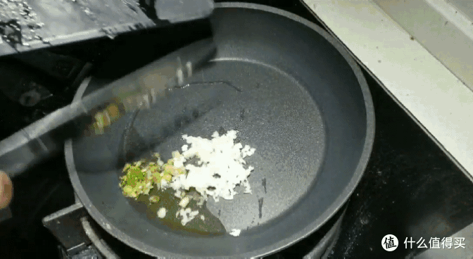 两分钟,煎出口感绝佳的5成熟肉眼牛排