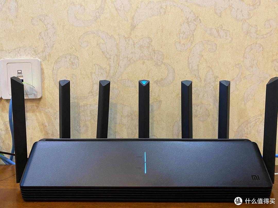 硬件配置诚意满满，软件层面尚需努力——小米Ax3600 WiFi6路由器简评