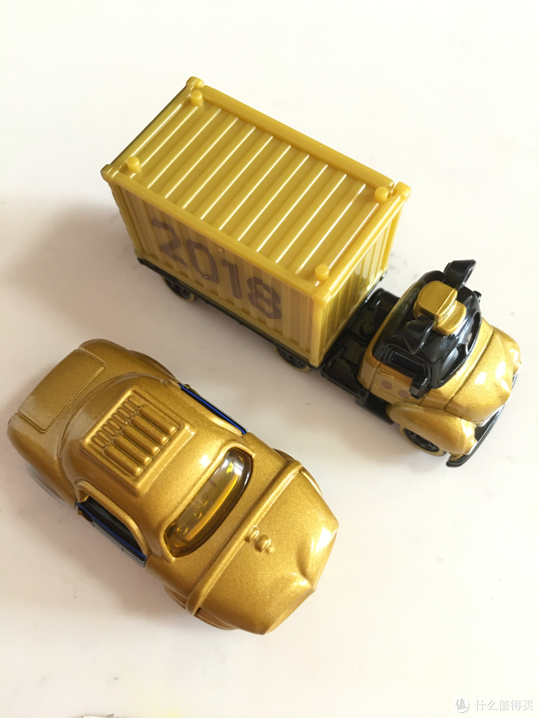 金灿灿的米奇90周年运载车与星球大战C-3PO开箱晒物