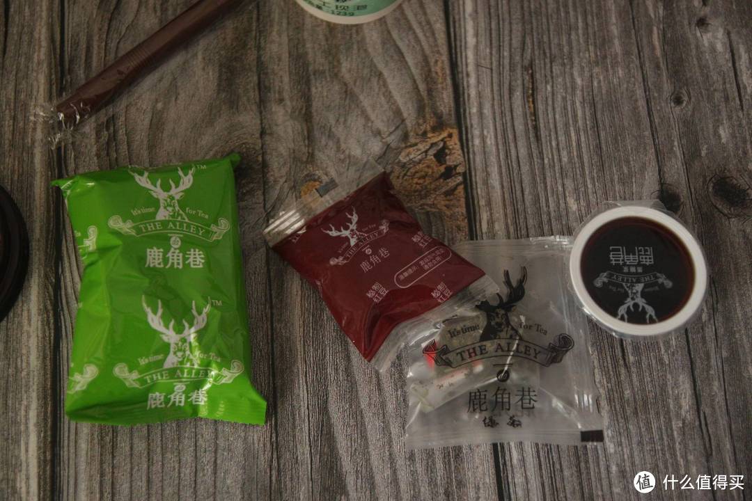 鹿角港？鹿角巷？好一杯手工冲泡的奶茶~