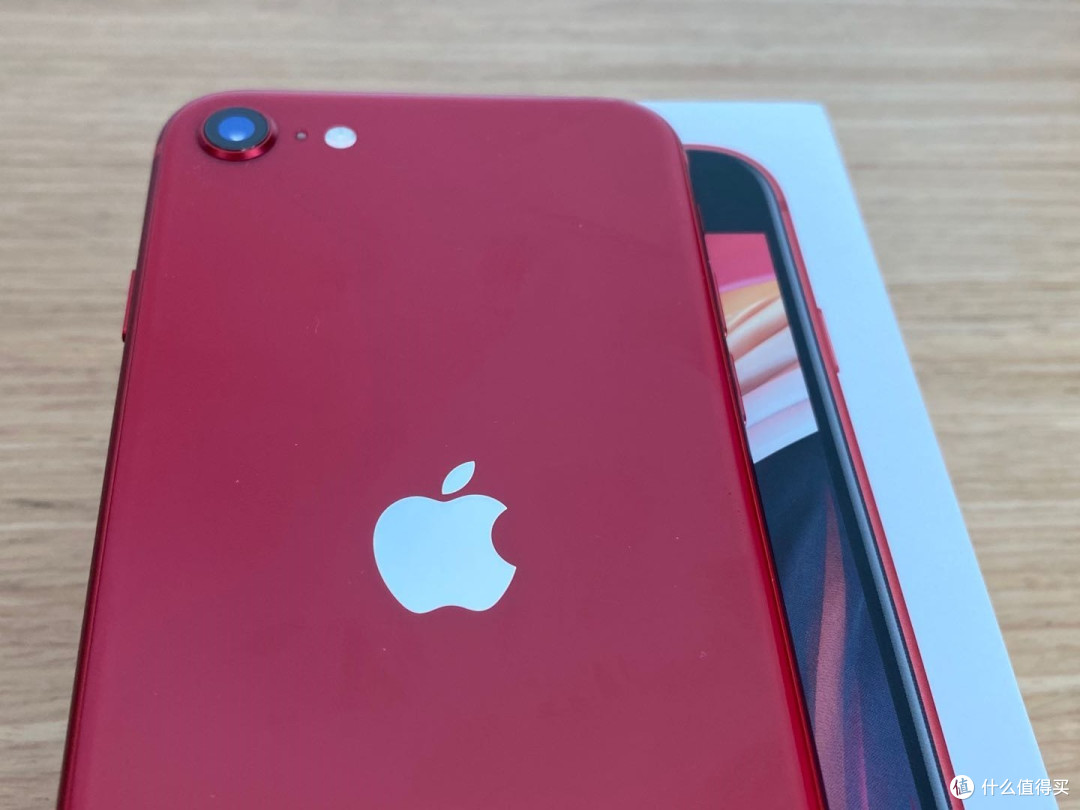 买芯片送手机iphone Se我入手了 号称吊打安卓 Iphone 什么值得买