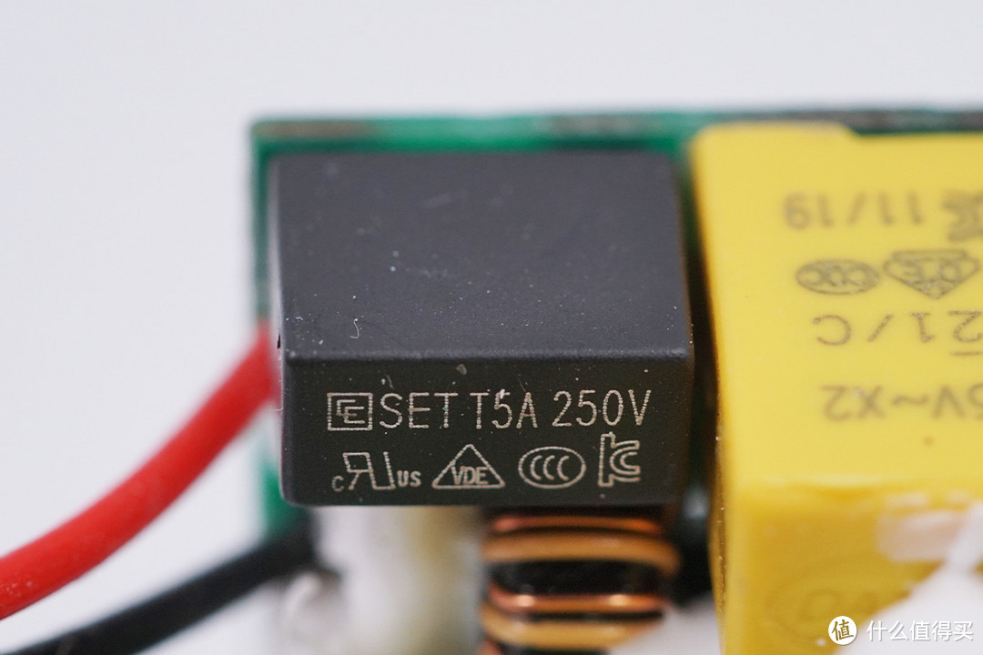 拆解报告：RAVPOWER 65W 1A1C氮化镓USB PD快充充电器