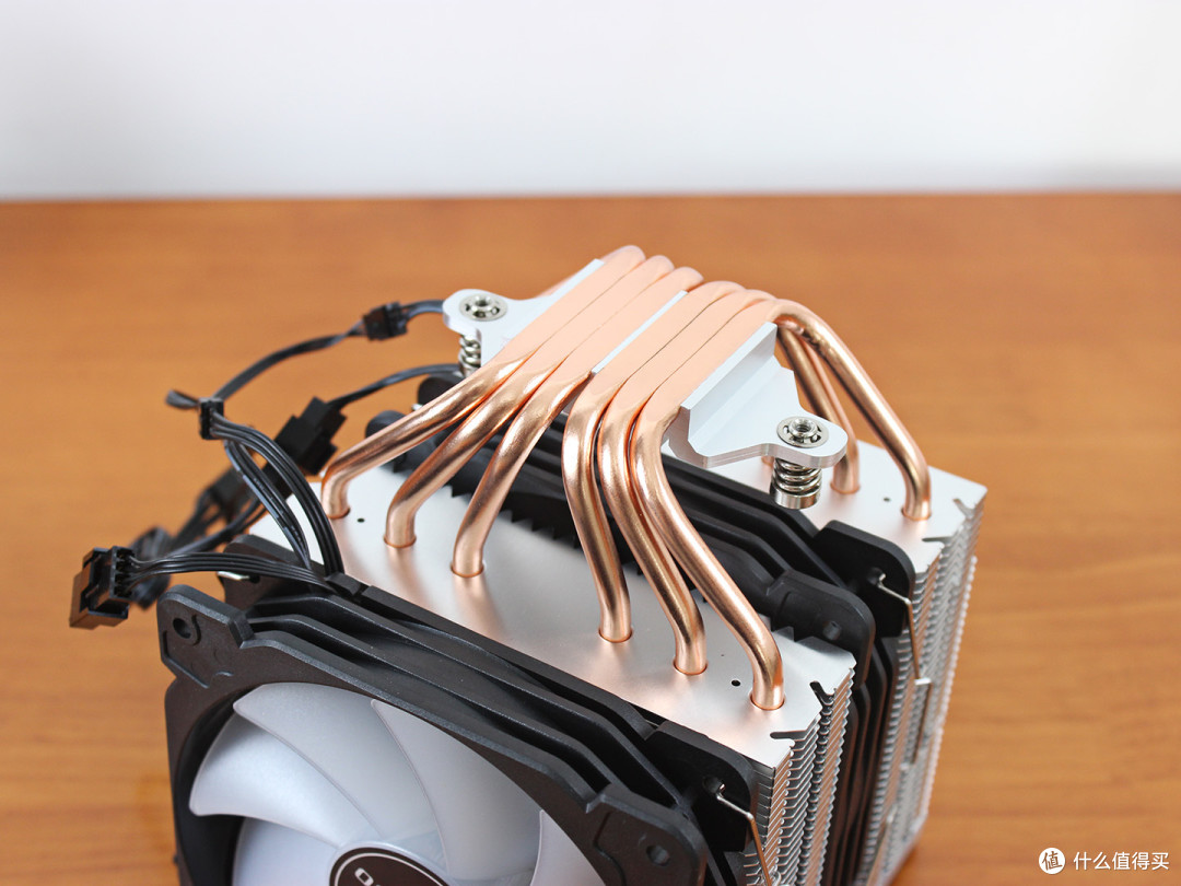 典型的1+1大于2,CR-2000GT风冷散热器分享