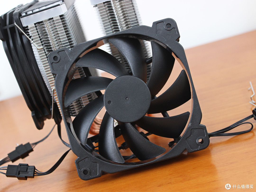 典型的1+1大于2,CR-2000GT风冷散热器分享