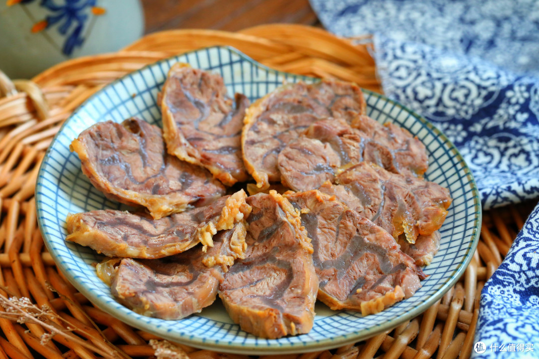 酱牛肉时，先焯水还是直接煮，做对了满屋飘香，儿子馋到流口水