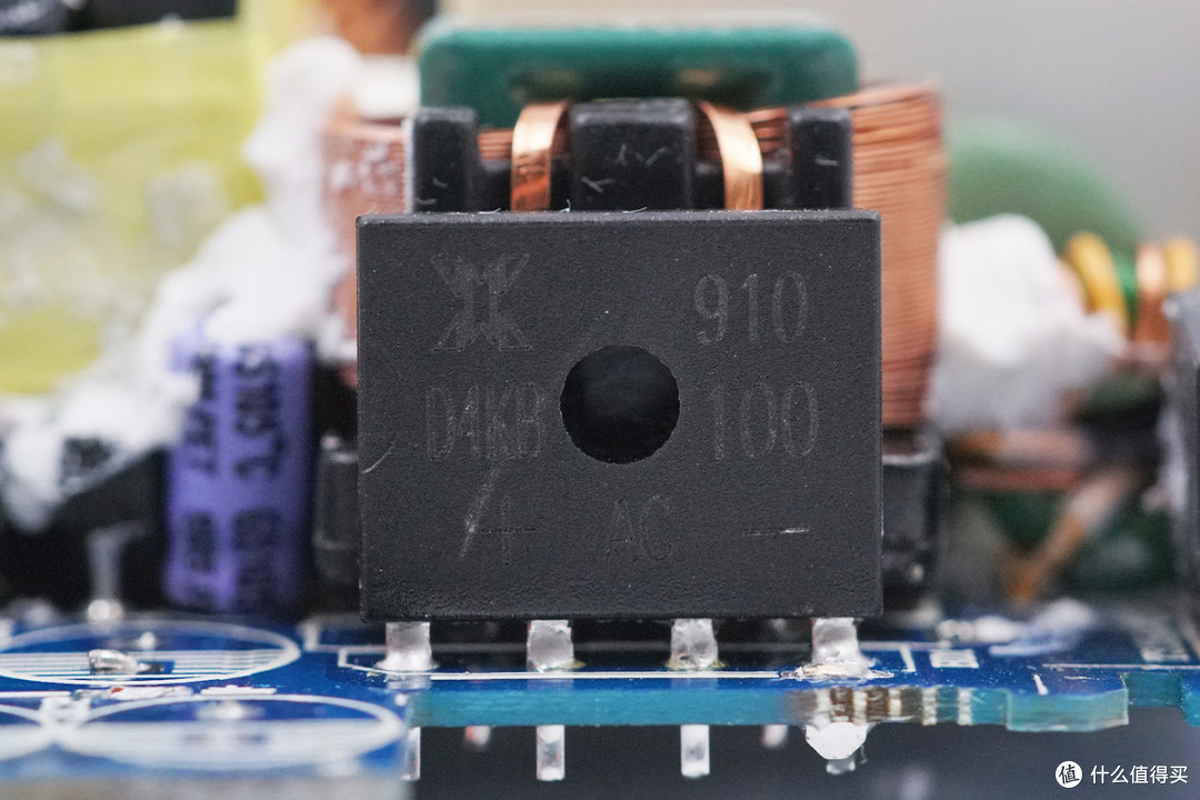 拆解报告：UGREEN绿联2A2C 48W智能充电器CD211
