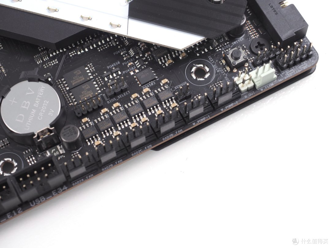 华硕ROG Maximus XII Extreme主板首发开箱——感受极致!