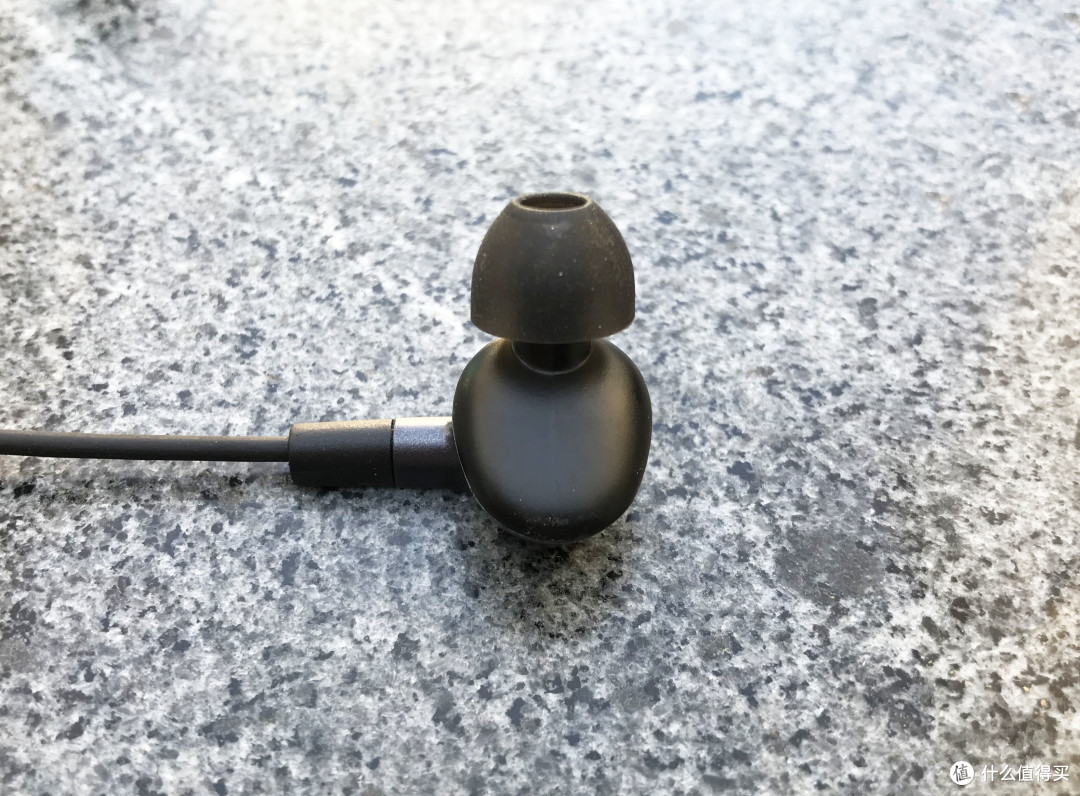 人们都说耳机只是听个响,看看这款耳机怎么样,雷柏XS100蓝牙耳机 开箱