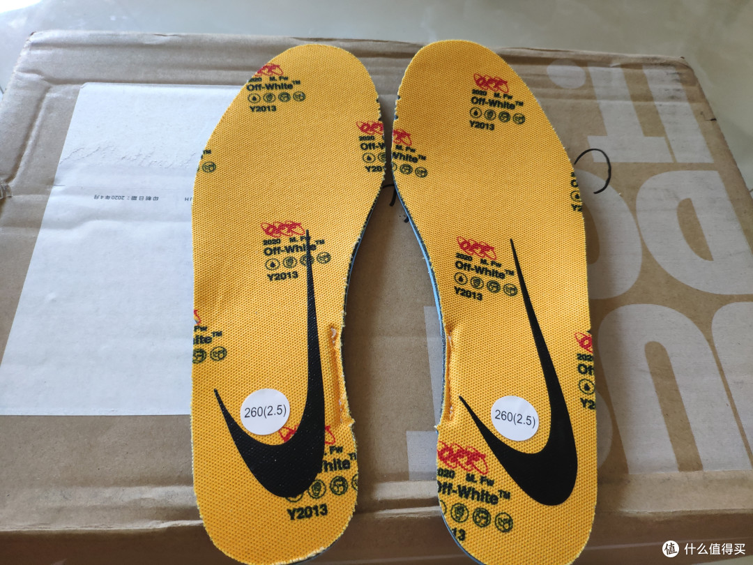 真人秀-长腿毛妹子的夏日专属-Nike x OW 钉鞋