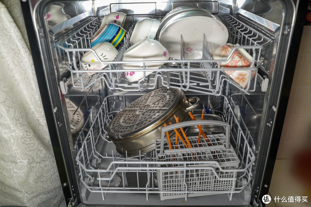 解决家庭矛盾，家里没有预留位置也要买！美的RX30嵌入式洗碗机开箱简评！懒人必备家电，真香！