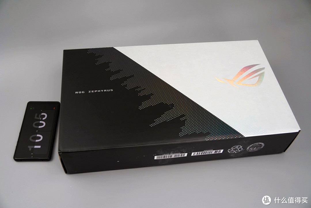ROG玩家国度幻14笔记本(AMD R9 4900HS+RTX2060版)开箱小测