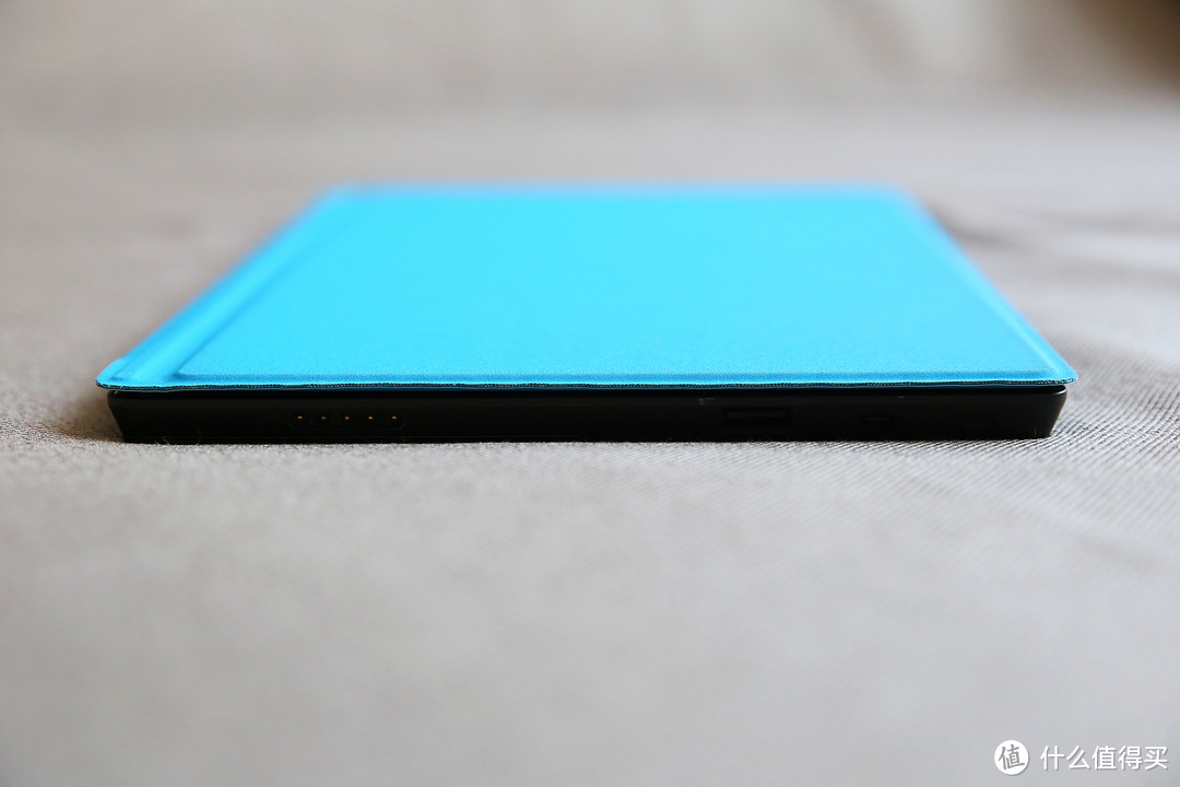 2000元含键盘,闲鱼售价200左右,建议选购surface rt2代64g版本办公