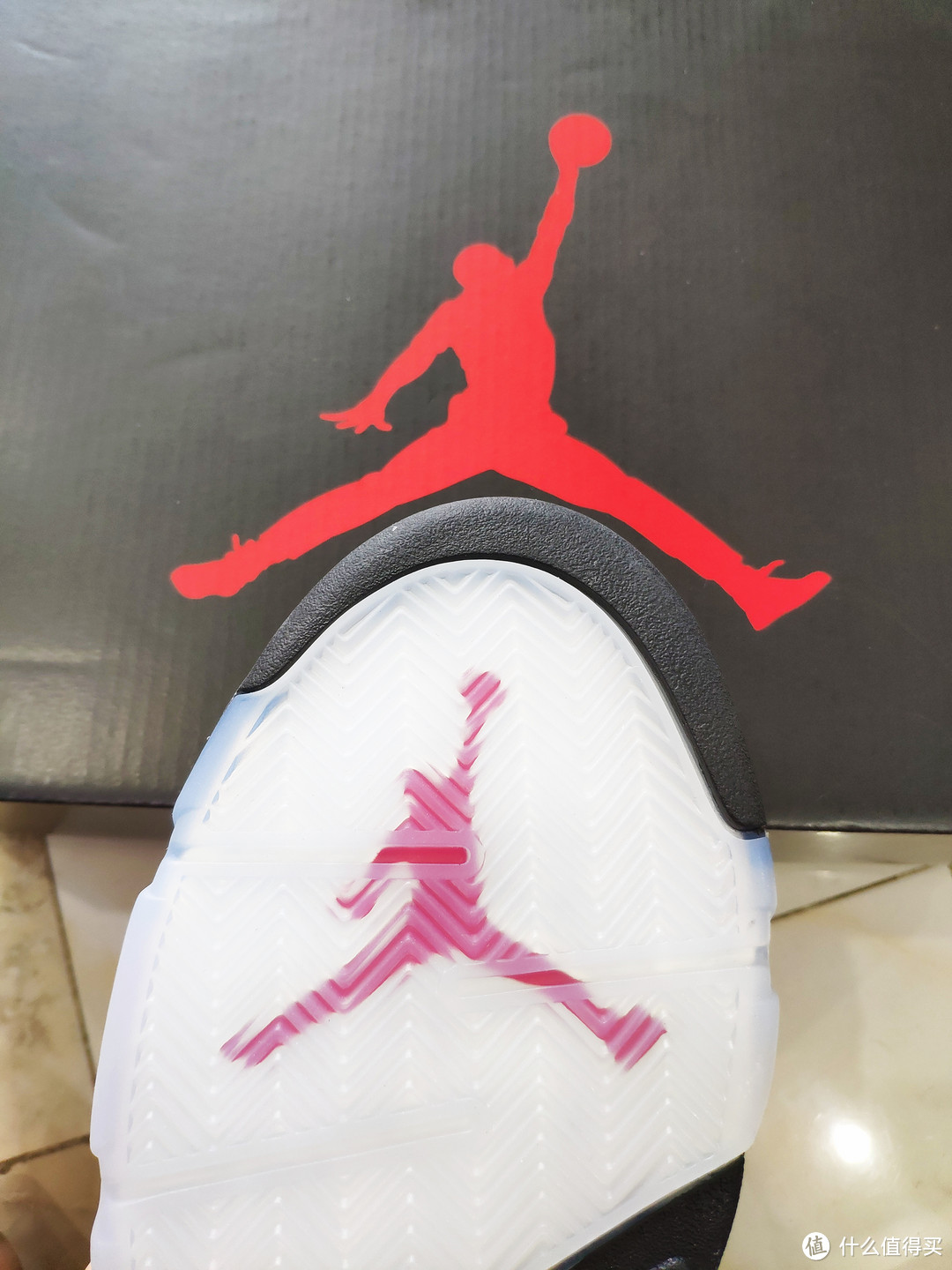 前底这个JUMPMAN LOGO也太好看了！