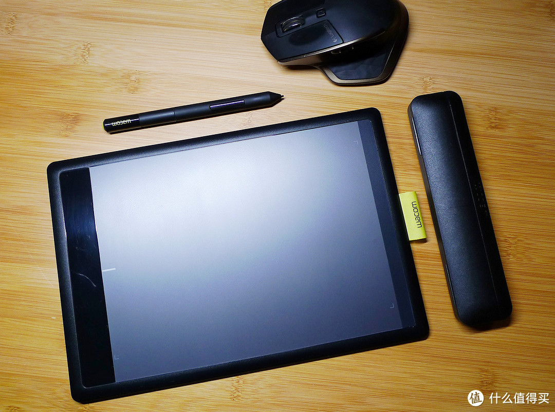 有时,也会用手绘版随便画一些东西,wacom的ctl671对于我这种初级使用