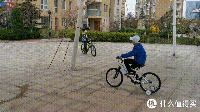 疫情期间孩子也要坚持锻炼，迪卡侬20寸单速儿童自行车测评