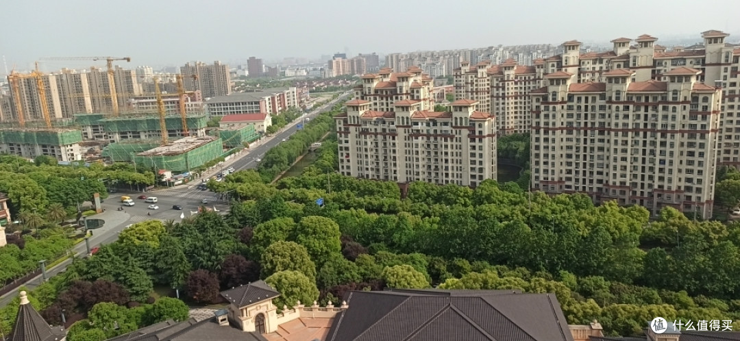 上海星河湾酒店夜景闵行区都会路3799号莘庄工业区顶层城堡公寓亲子套房