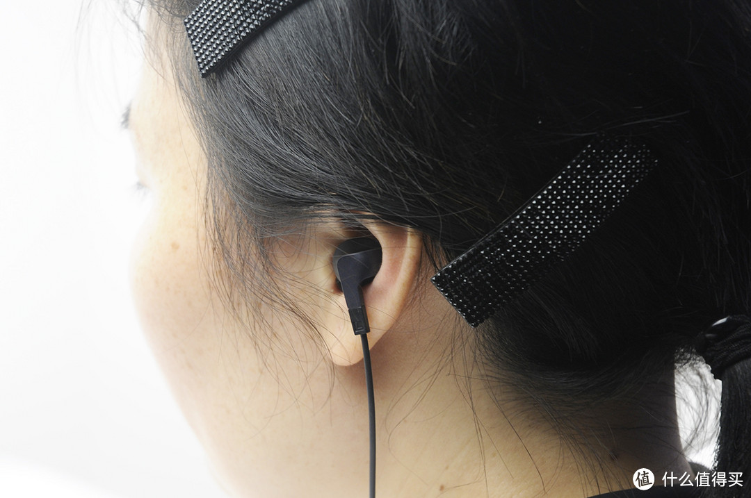 好听的音乐也要舒适轻盈的佩戴 雷柏XS100颈挂式耳机体验