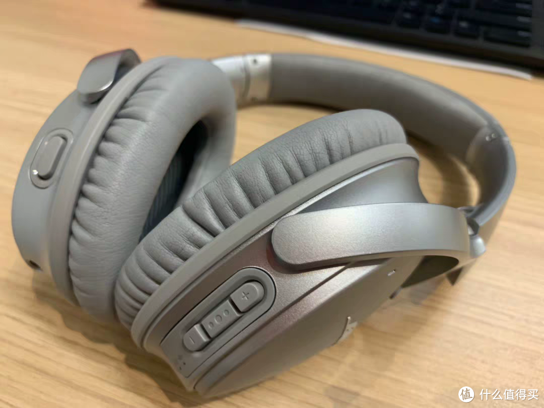 Bose QuietComfort35 Ⅱ QC35是降噪耳机里较为出色的一款了