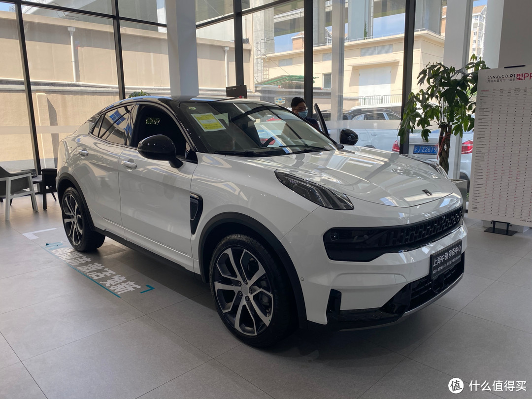 领克05探店：后排空间出乎意料 20万级别最香SUV？