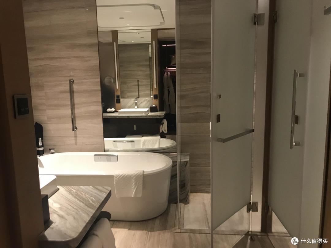 好像有点跑偏了哈,成了酒店旅游帖了