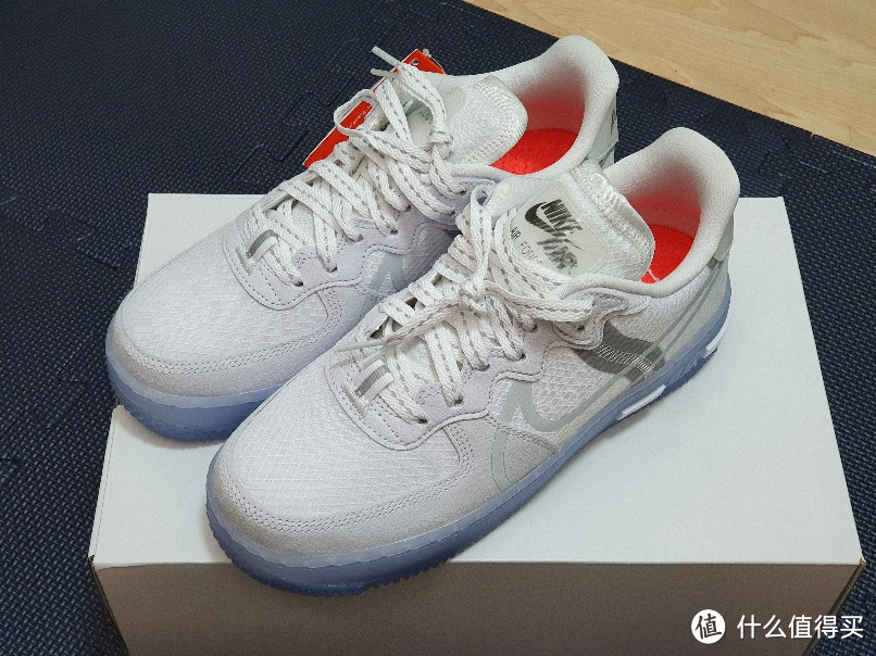 夏天必备小白鞋 Air Force 1 React QS简单开箱