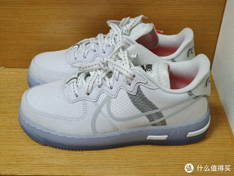 夏天必备小白鞋 Air Force 1 React QS简单开箱