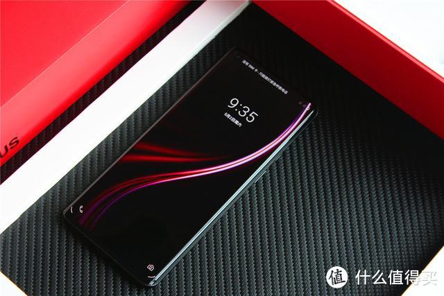 OnePlus 8 Pro深度体验！高素质屏幕下的安卓旗舰，2020年上半年值得买吗？