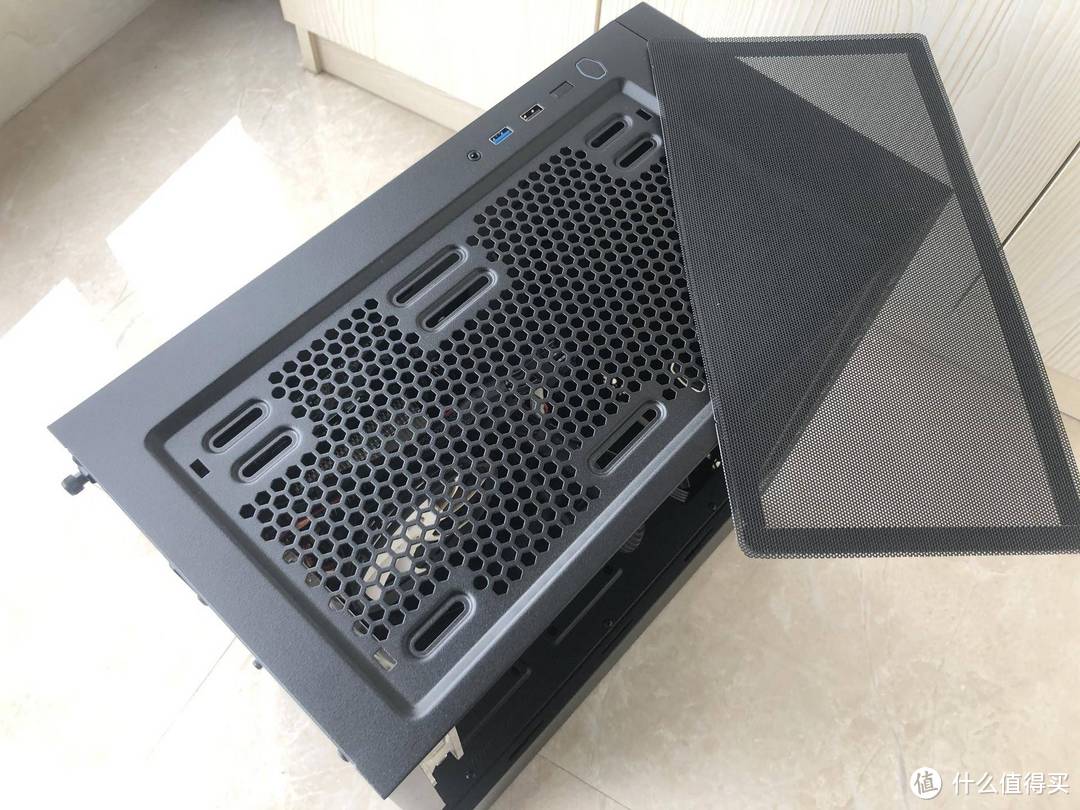 超mini-酷冷至尊(CoolerMaster)MB400L(智瞳)