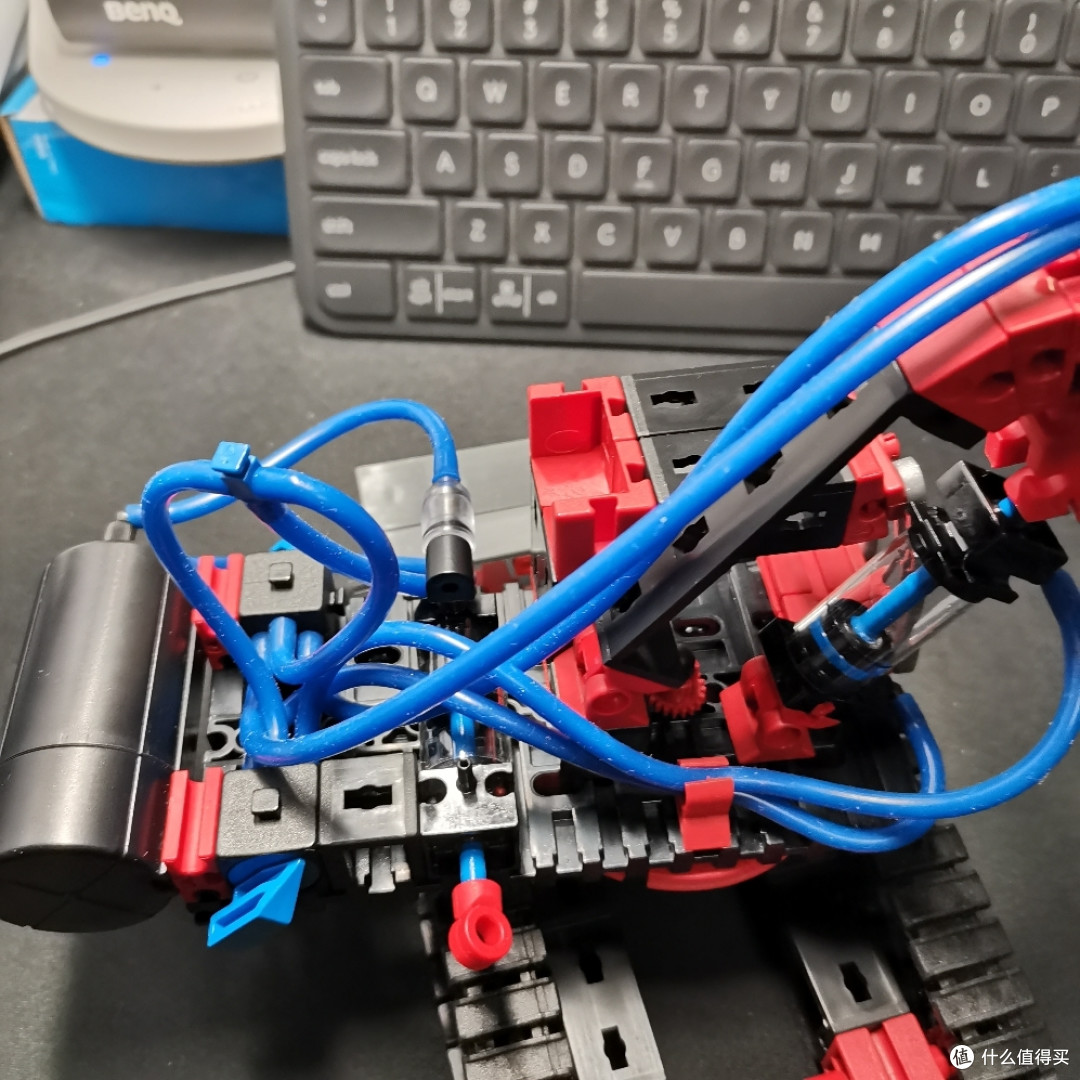 老杨的玩具仓库 篇二十二:fischertechnik 慧鱼气动挖土机