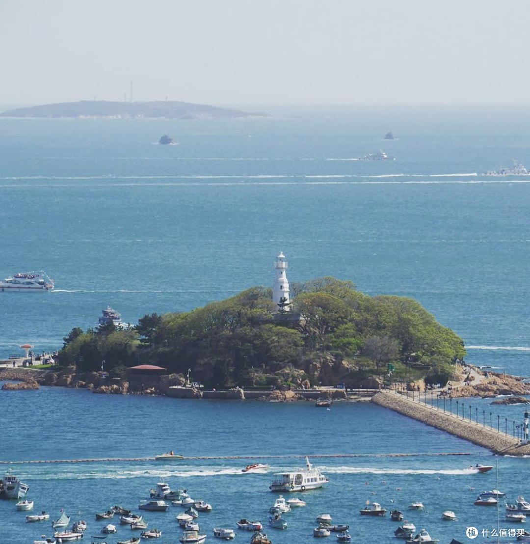 青岛有一条海滨散步道，可以让你从德国玩到希腊