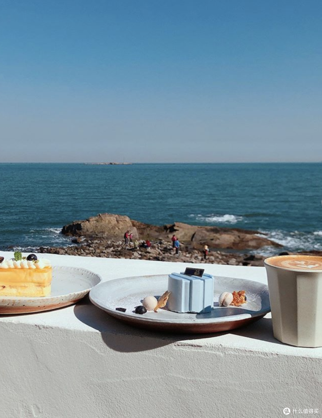青岛有一条海滨散步道，可以让你从德国玩到希腊