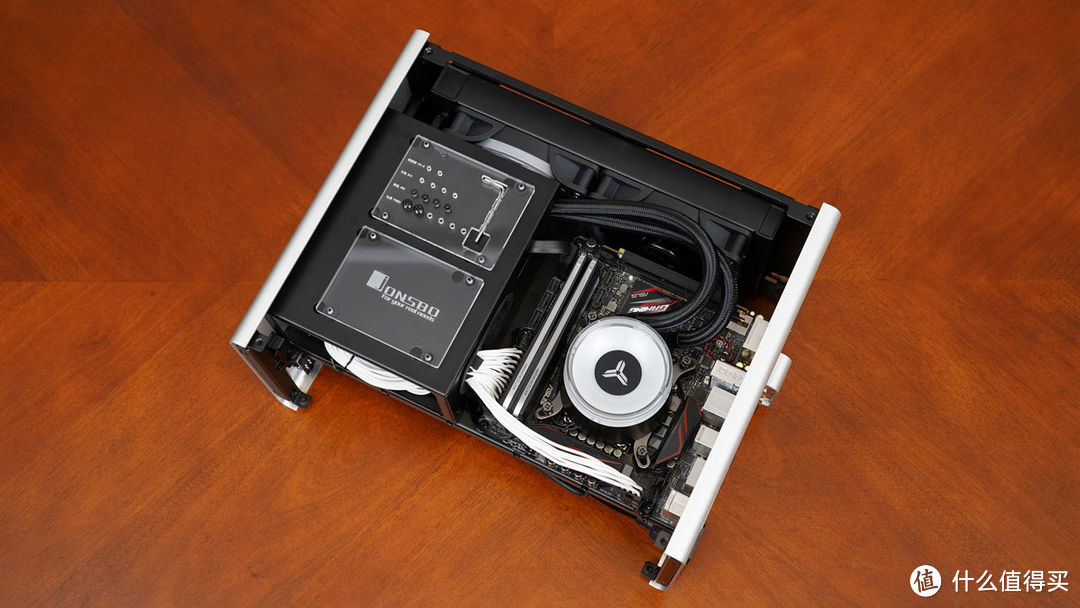 小体积也能玩大游戏,9700K+RTX2060打造的ITX小钢炮分享