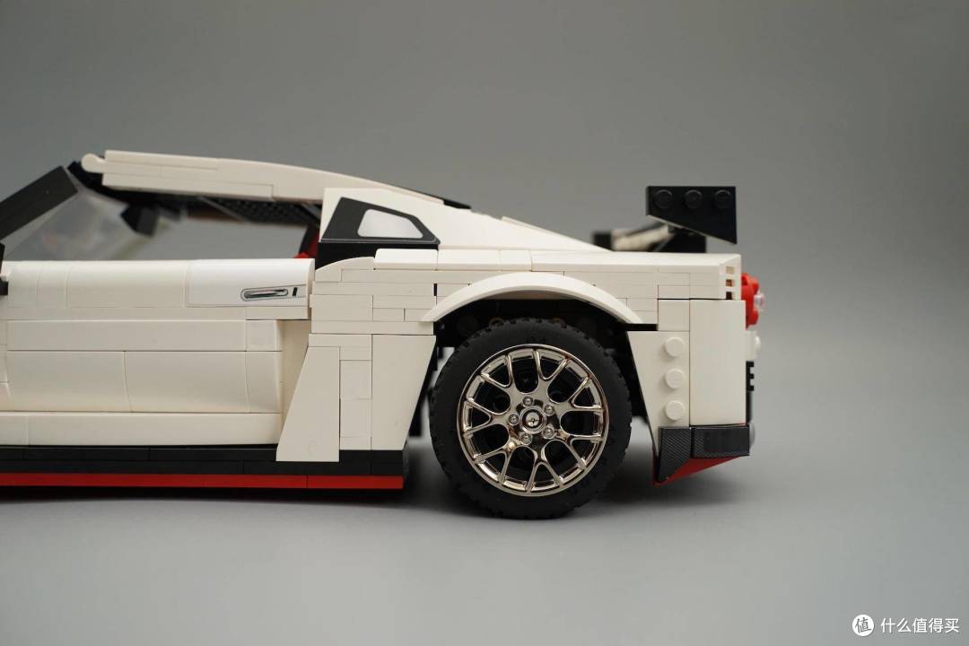他来了,东瀛战神:双鹰 GT-R R35 赛车积木拼搭体验