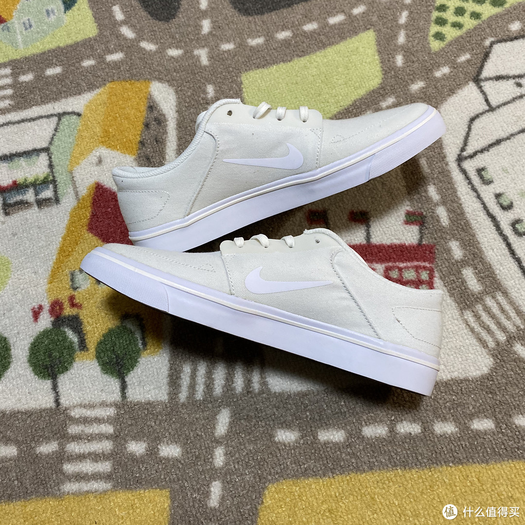 夏天必备小白鞋Nike SB Portmore CNVS