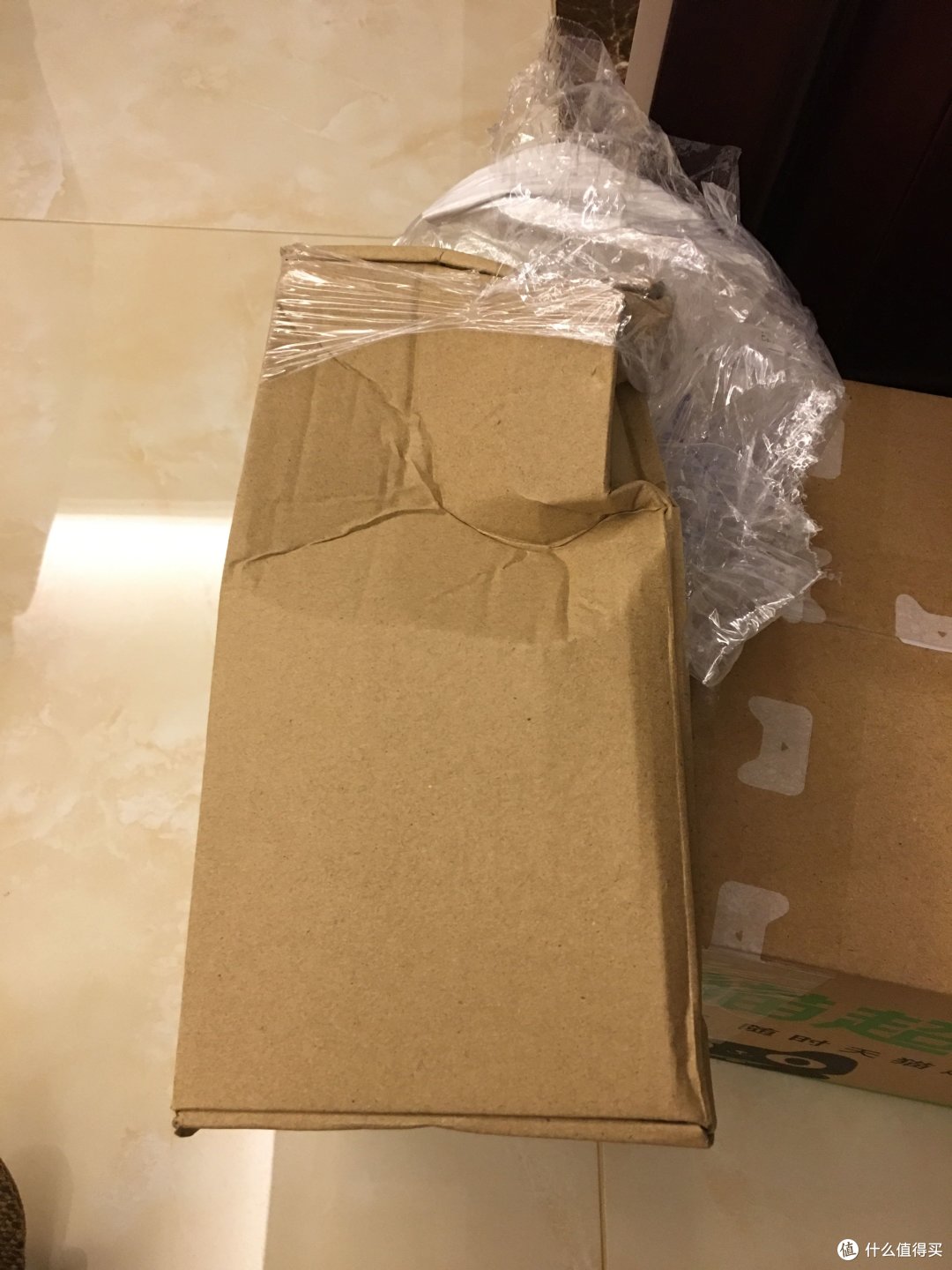 补发的盖板包装都扁了