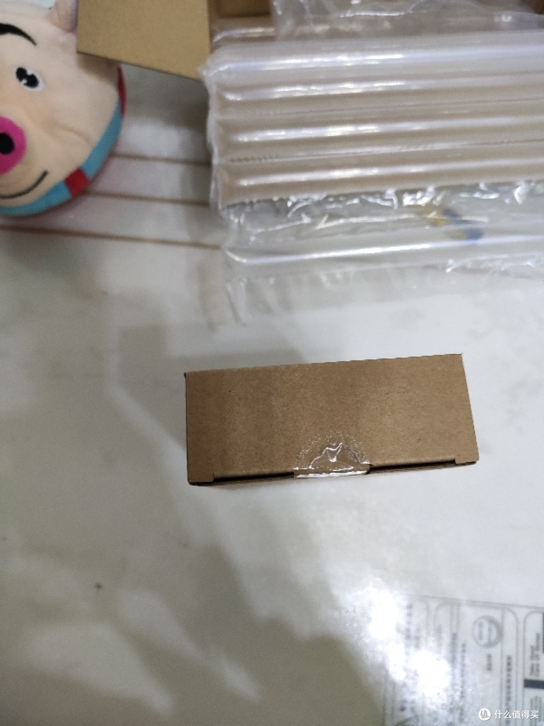上部顶部,居然有贴纸,感觉就像拆封的